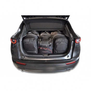 Tailored suitcase kit for Mazda CX-3