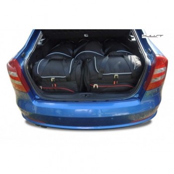 Tailored suitcase kit for Skoda Octavia Hatchback (2004 - 2008)