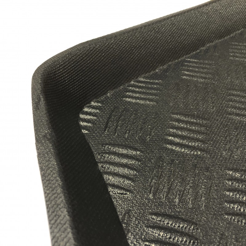 Mitsubishi Galant boot protector