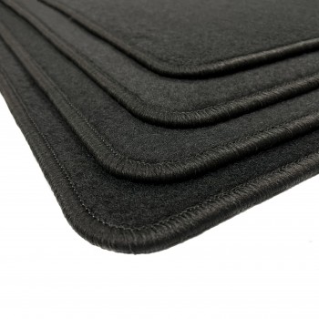 Alfa Romeo Giulietta (2014 - current) graphite car mats