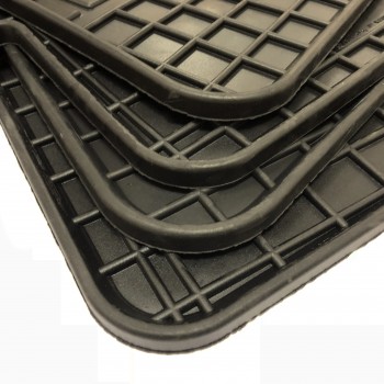 Rubber car mats for Fiat 600 Electric