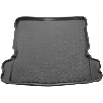 Mitsubishi Pajero / Montero (2000 - 2006) boot protector