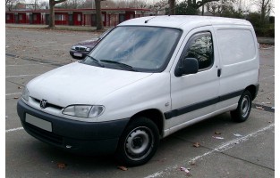 Matten 3D-gemaakt van Premium rubber voor een Peugeot Partner I van (1996 - 2010)