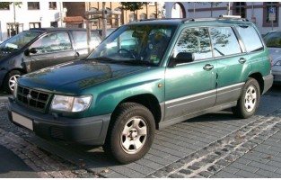 Floor mats Subaru Forester (1997 - 2002) logo Hybrid