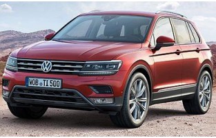 Floor mats Volkswagen Tiguan (2016 - 2023) logo Hybrid